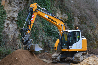 Aujourd'hui, la moitié des attaches hydrauliques Liebherr vendues avec une pelle neuve incorpore le système de couplage automatique Likufix. 