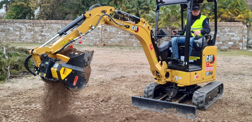 Le godet cribleur-broyeur MB-HDS207 est conçu pour les pelles de 1,3 à 2,8 t.