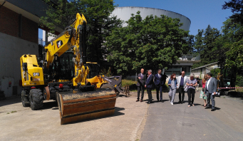 L'événement a donné l'occasion aux élus locaux de découvrir les engins de chantier réservés à la formation.