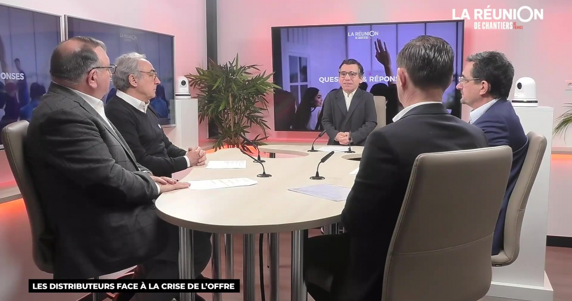 LQ12515222C_picture_0 <p>La Réunion de Chantiers consacrait son édition de mars aux problèmes d&#039;approvisionnement rencontrés par les distributeurs.</p>