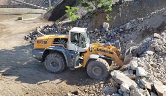 De la reprise de blocs pour alimenter une installation fixe...