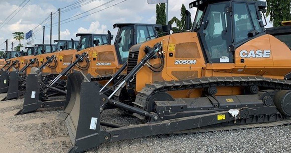 LQ13662374C_picture_0 Le rebond de 42,5% des ventes de tracteurs à chaînes ne parvient pas à compenser la contraction des gammes lourdes au troisième trimestre 2023.
